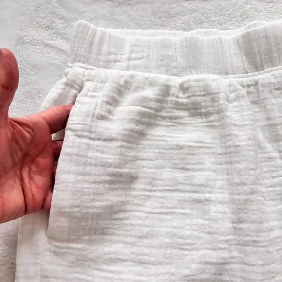 L.L. BEAN White Cloud Gauze High Rise Cover-Up Shorts--NWT--L - Picture 5 of 12